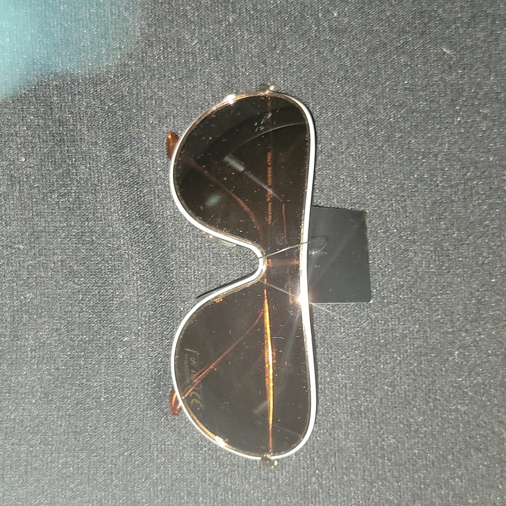 Sunglass bundle - Picture 11 of 12